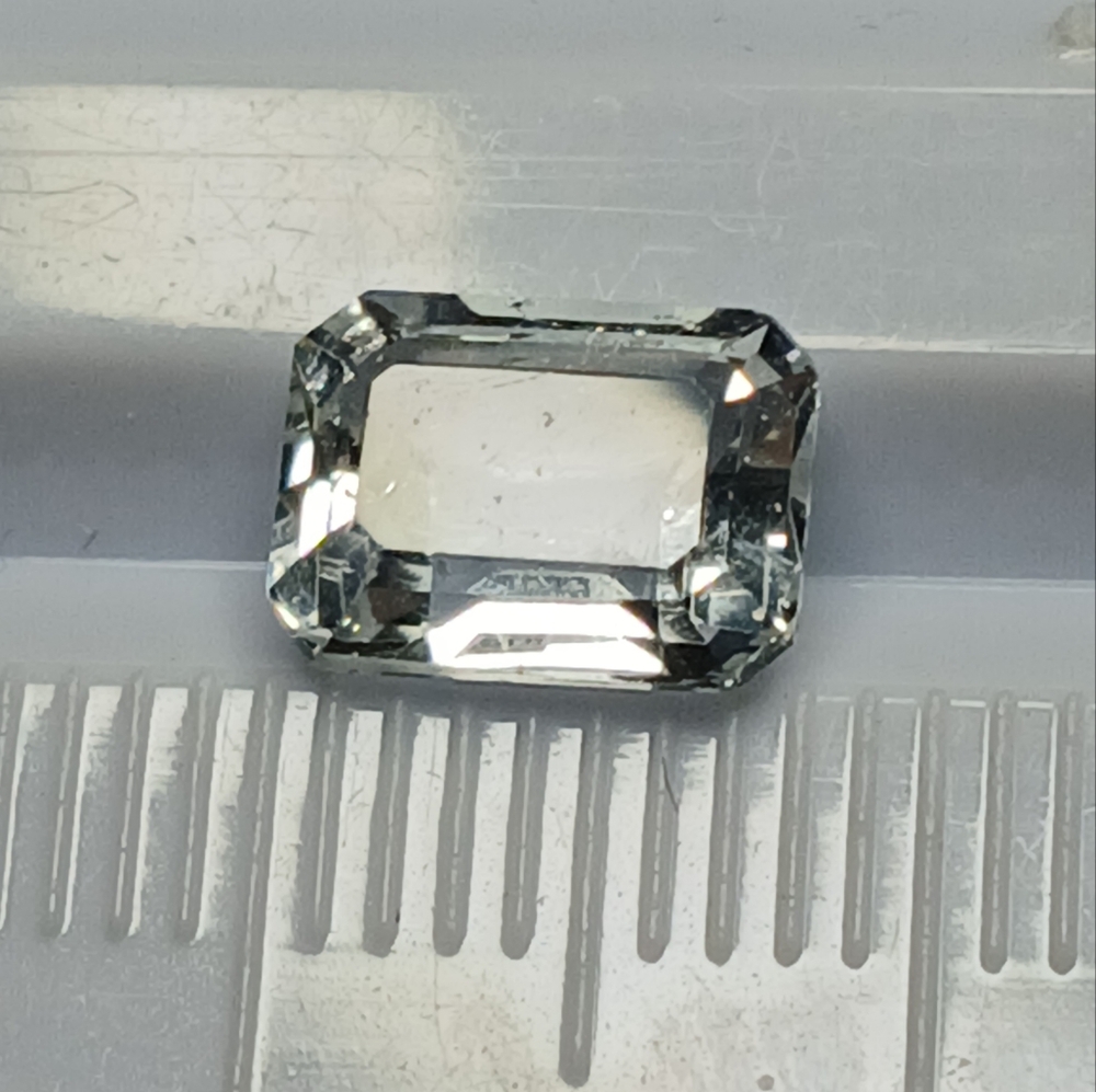 Emerald Cut White Topaz Gemstone 8x6mm